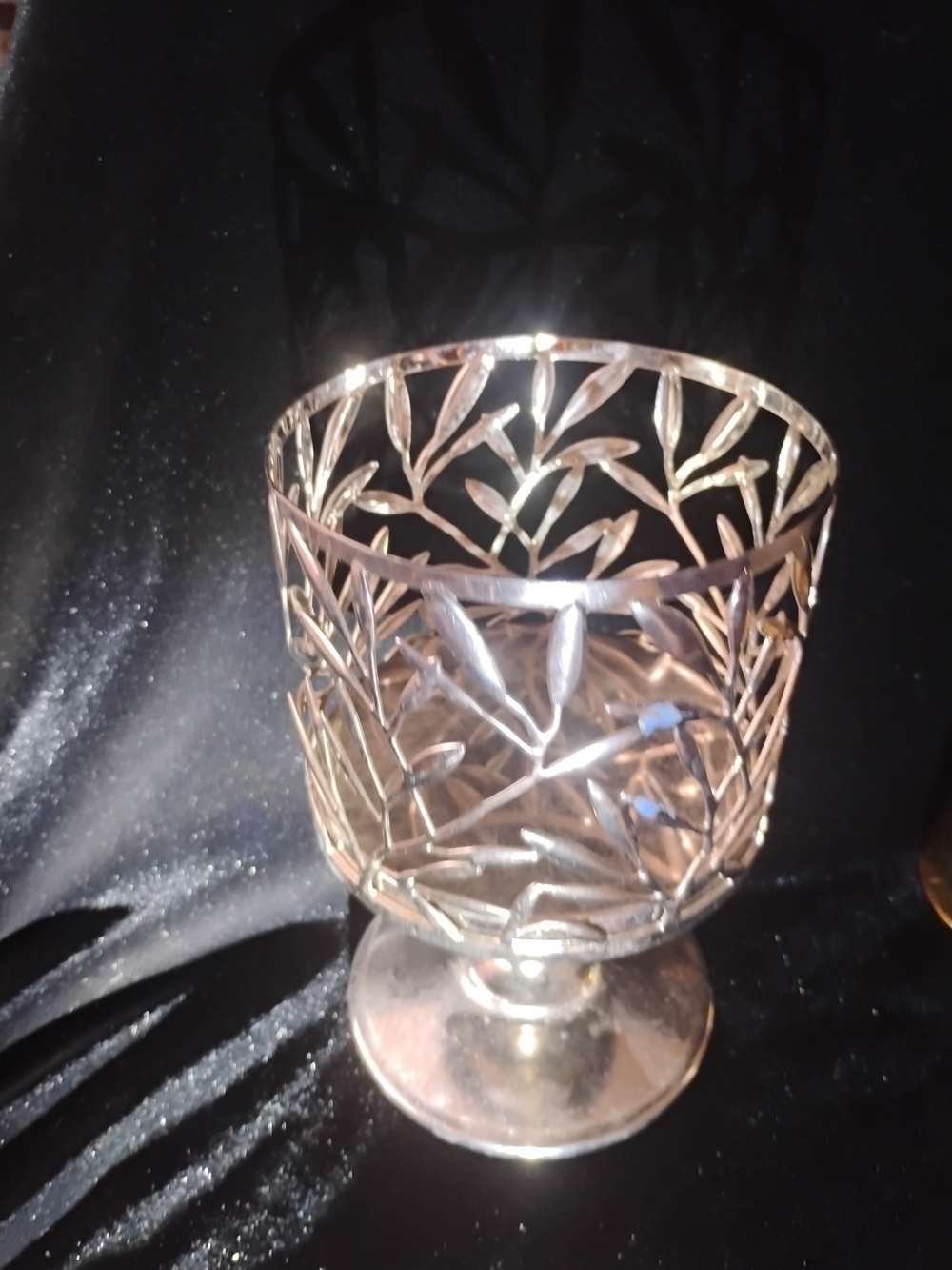 Silver Leaf Cutout Pedestal Candle Holder